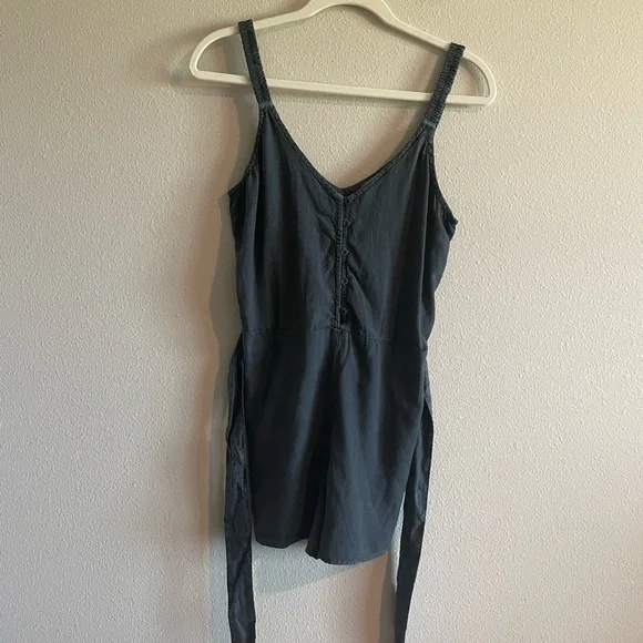 NWT Cloth & Stone Tie-Waist V-Neck Sleeveless Romper Women’s XS Twilight Grey